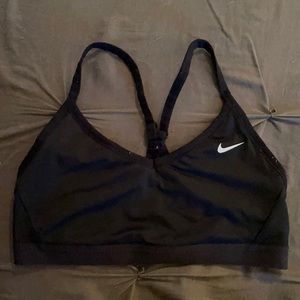 black nike sports bra